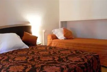 Logis La Caravelle Hotel 3*