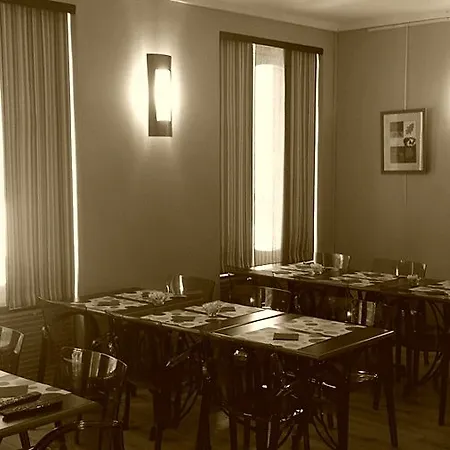 Logis La Caravelle מלון טולוז