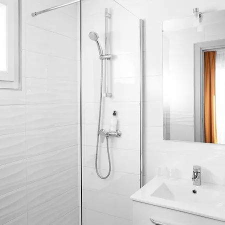 Logis La Caravelle 3* טולוז