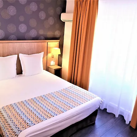 Logis La Caravelle מלון