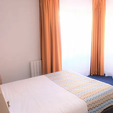 מלון Logis La Caravelle 3*